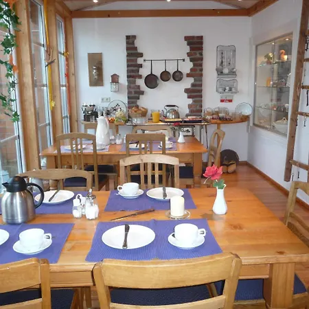 게스트하우스 Gaestehaus Ermen 캄프린트포르트